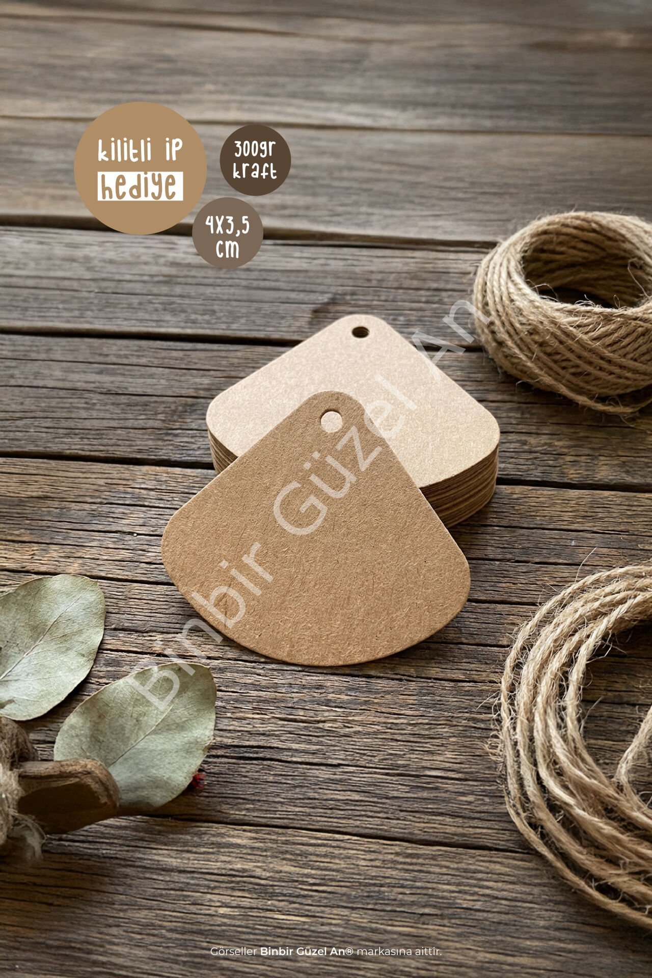 Baskısız Soft Üçgen Kraft Hediye Etiketi - 40 Adet - Kilitli İp Hediyeli